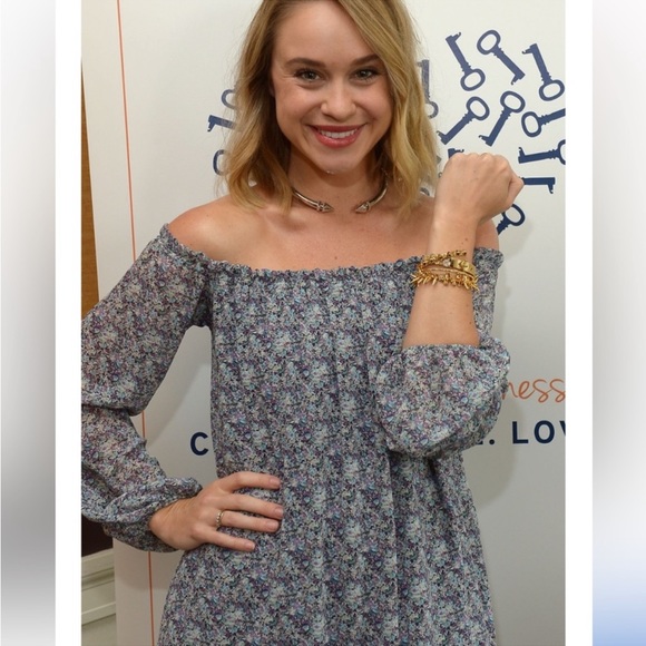 FOR LOVE and LEMONS Precioso
Multicolored Floral Print Off Shoulder Mini Dress - Picture 3 of 10